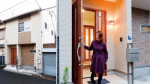 新しくなった外壁と玄関の写真です。